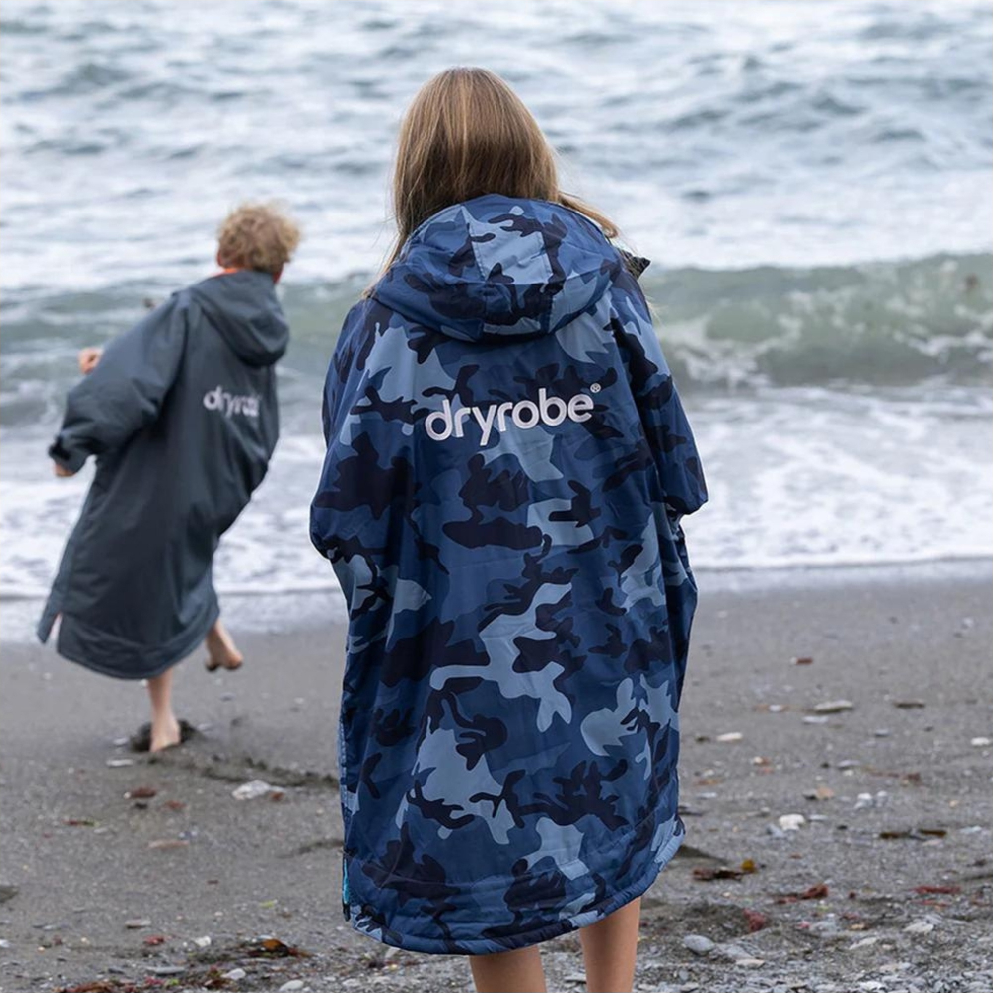 2026 Dryrobe Junior Advance Long Sleeve Changing Robe V3KSLSDA - Blue / Camo